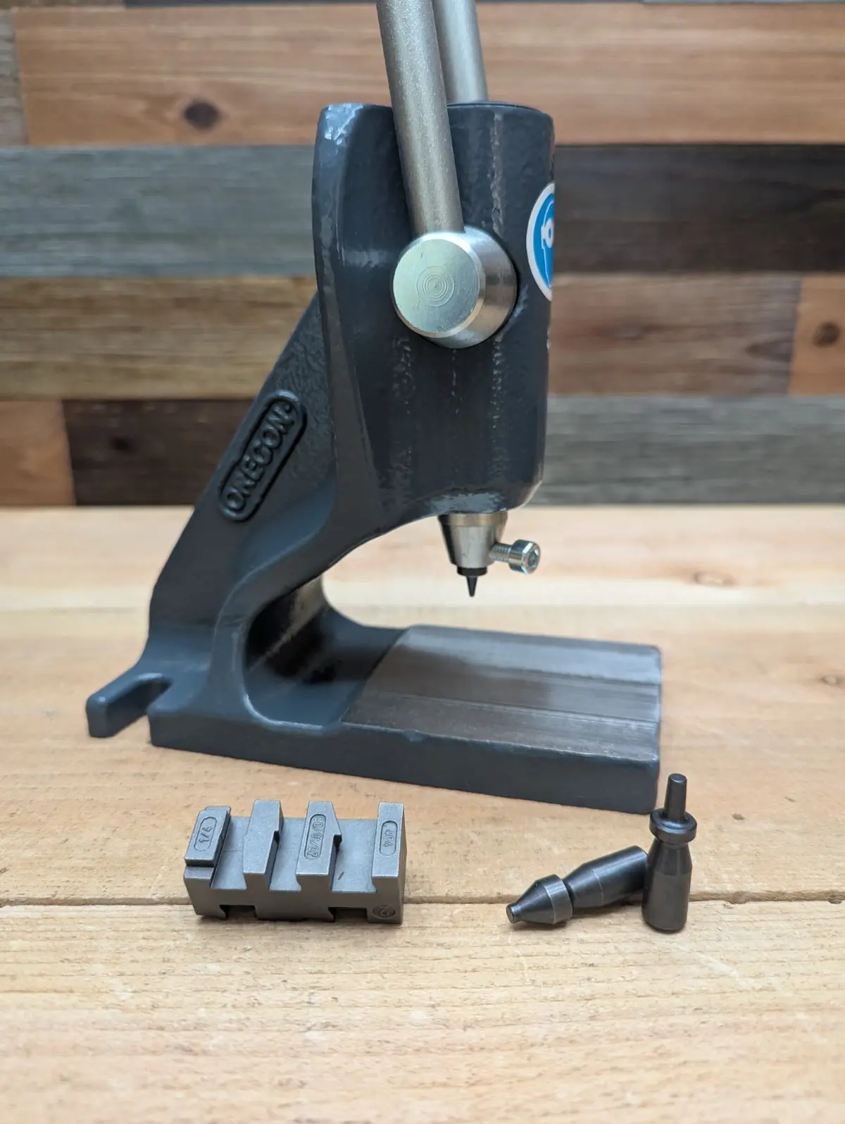 Oregon® Heavy Duty Chain Breaker 2