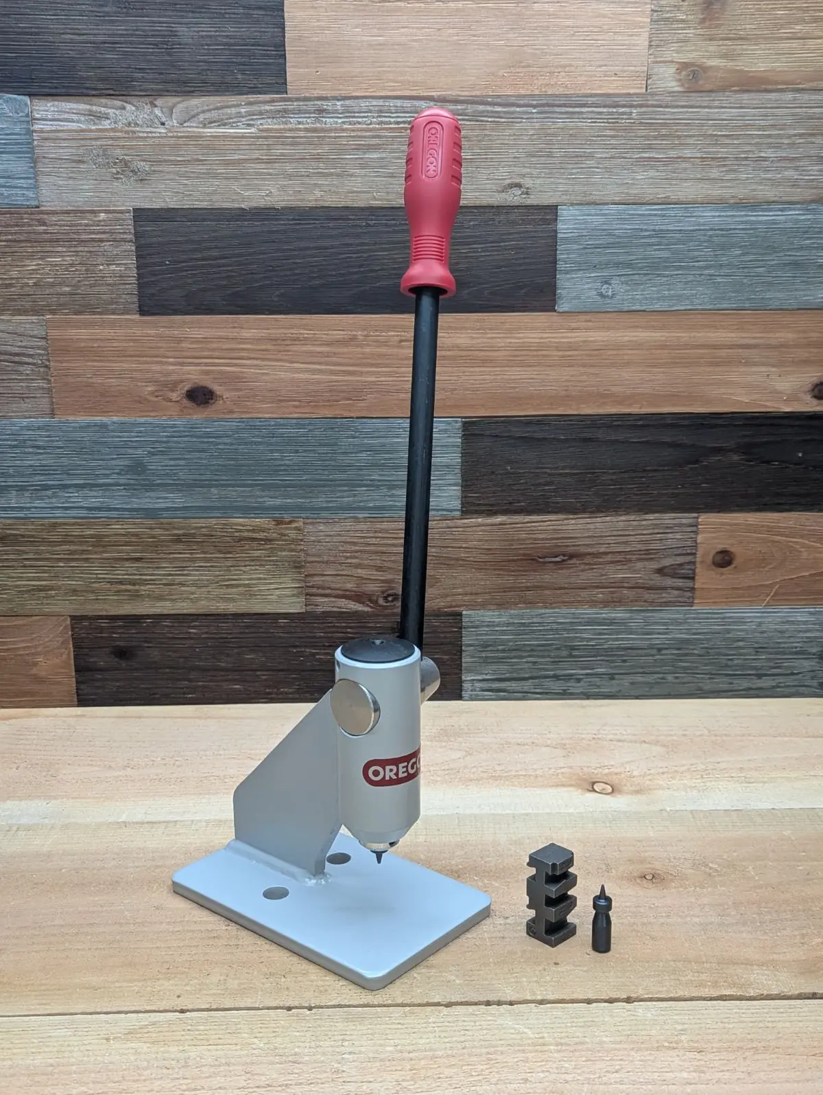 Oregon® Bench Chain Breaker 1