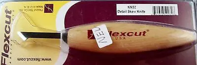 Flexcut Mini-Detail Skew Knife Kn31 1