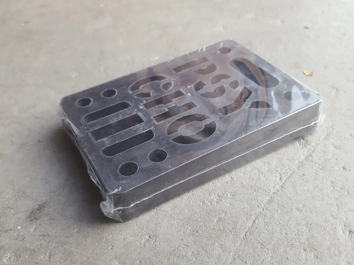 Riser Pads Psycho Risers - 1/4" Black 1