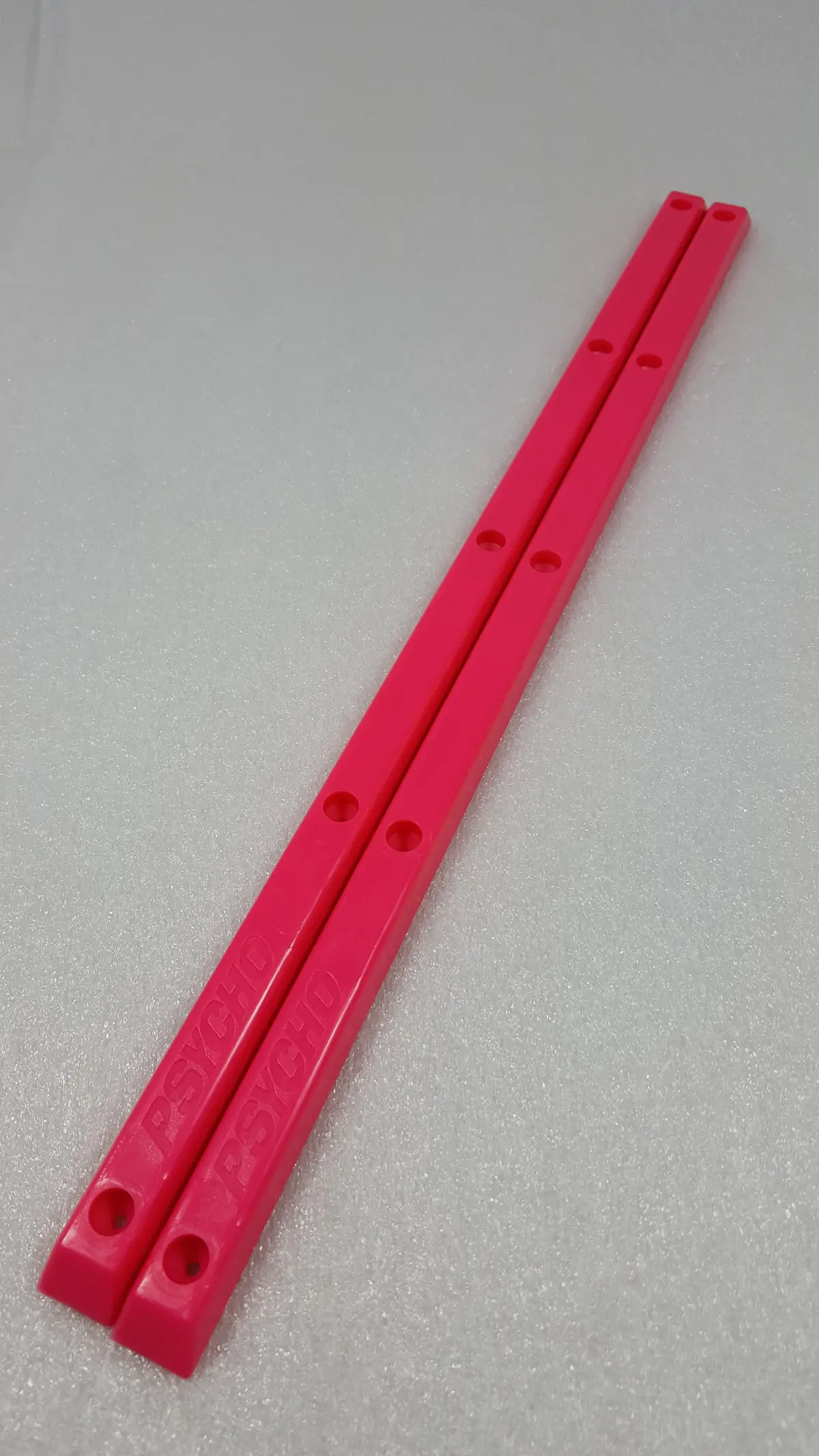 Psycho Skateboard Rails 1 Set - Pink 1