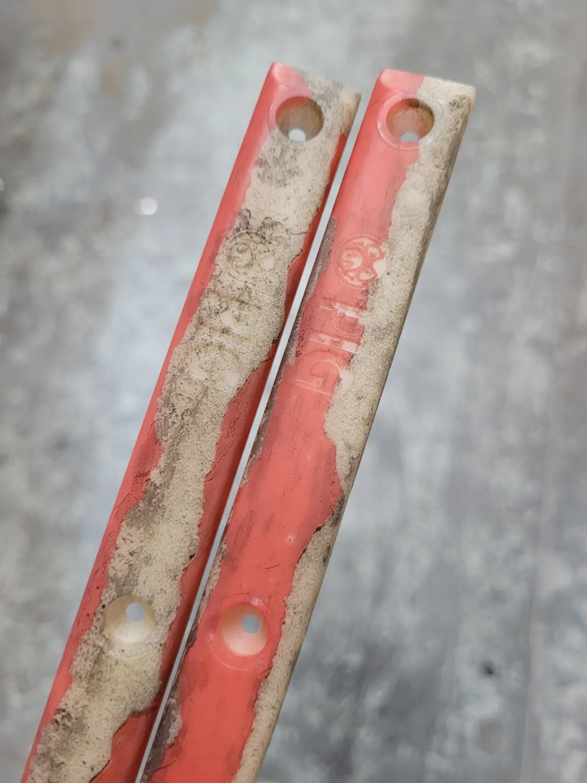 Pig Skateboard Rails 1 Set - Skated Red Curb Color 1