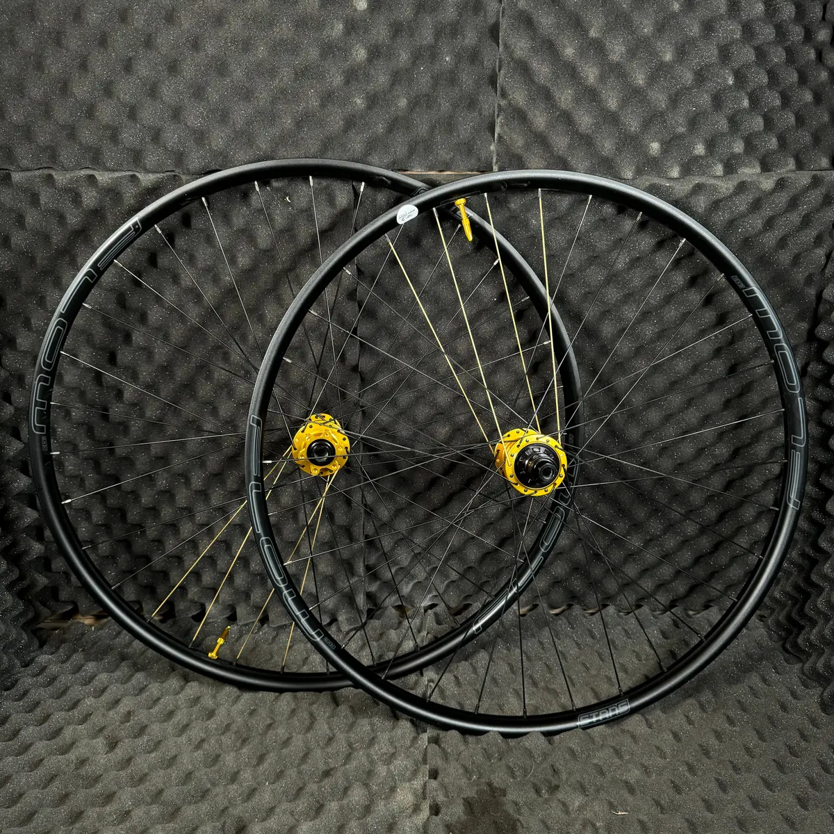 Enduro/Dh Flow Ex3 Rims With Hydra 2 Superboost Hubs 1