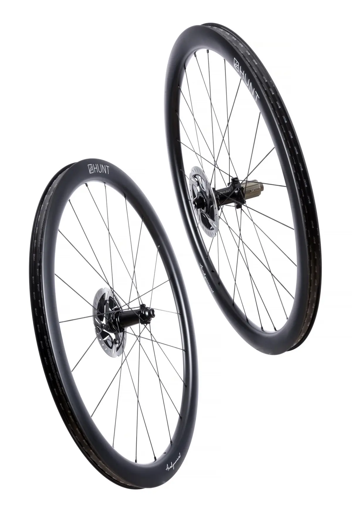 Hunt 44 Aerodynamicist Carbon Disc Wheelset 1