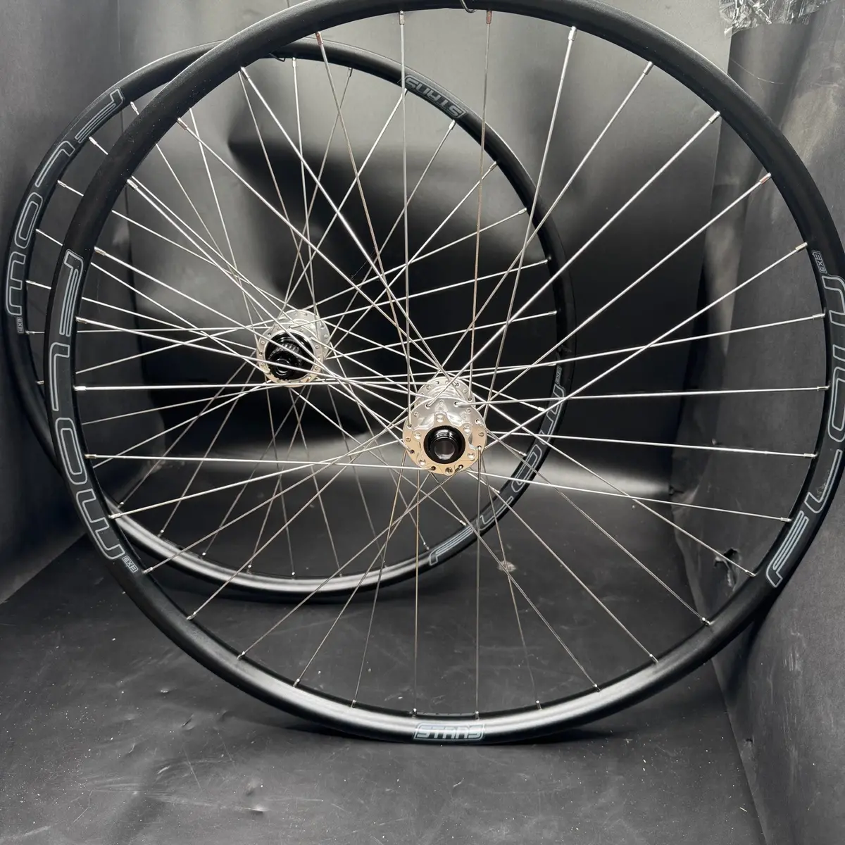 I9 Hydra 2 Dh/Enduro Set With Flow Ex3 Rims 1