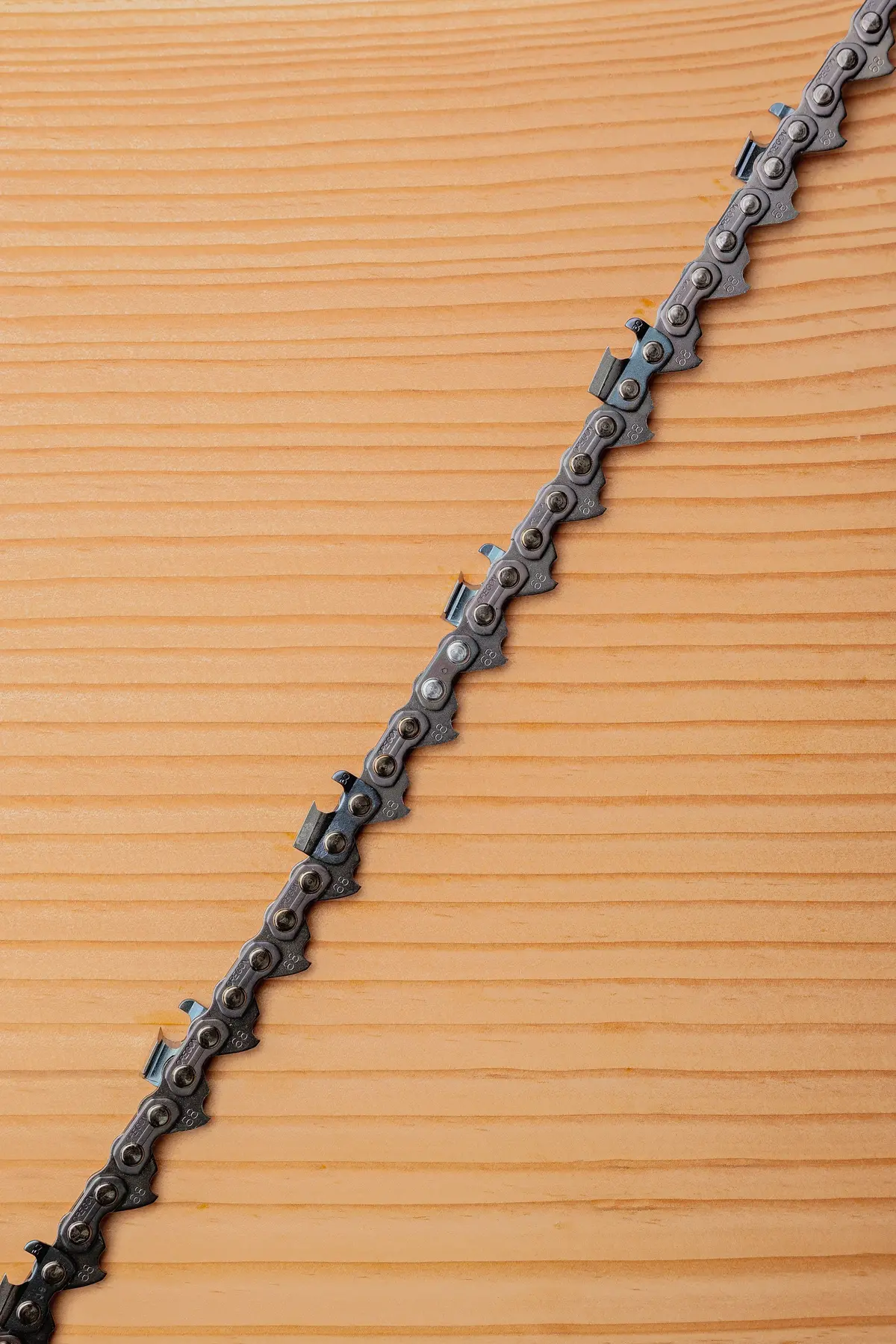 Oregon 68Jx (.404" X .063") Round Chisel Full Skip Chain 1