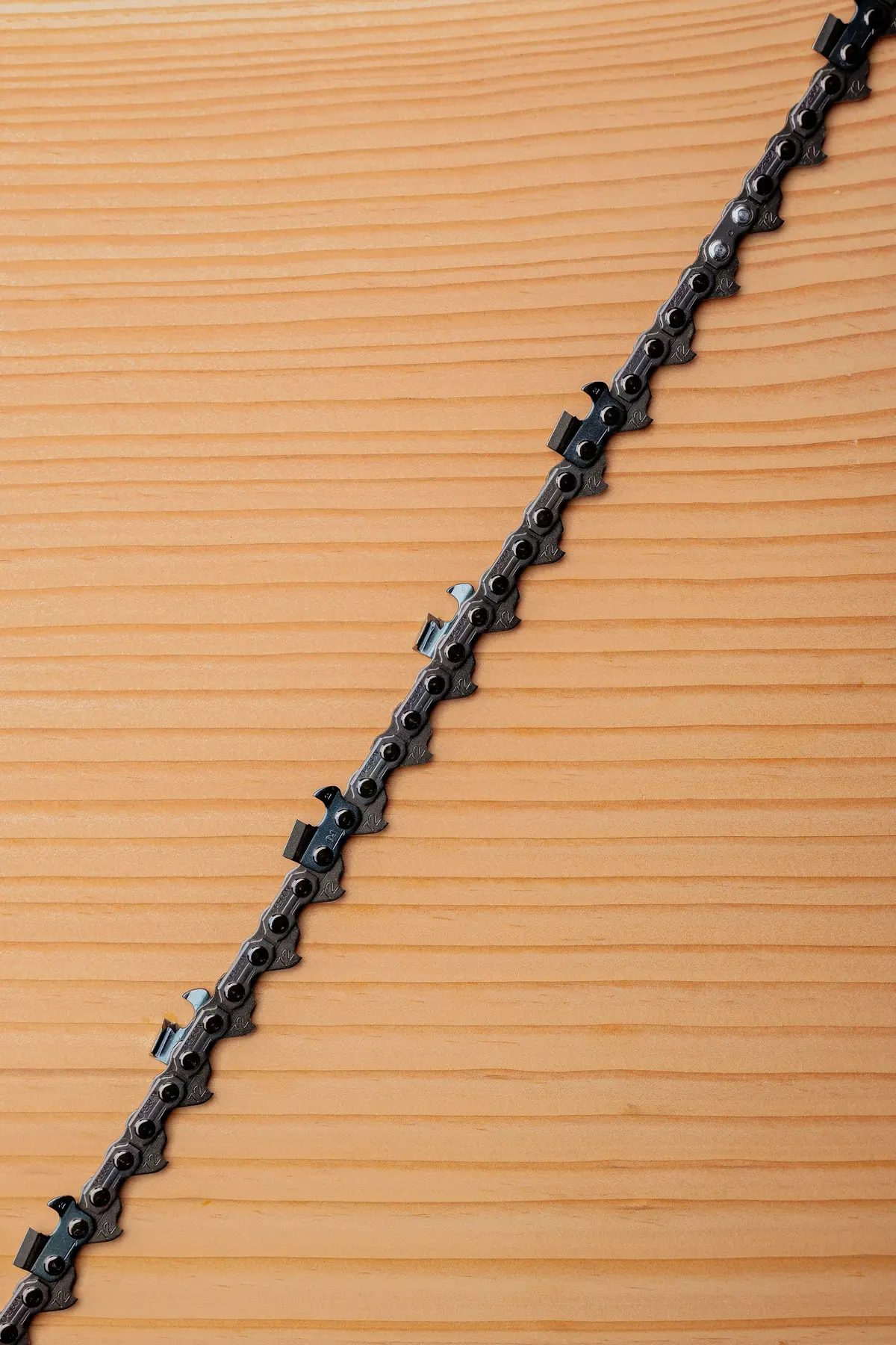 Oregon 72Cj (3/8" X .050) Square Chisel Full Skip Chain 1