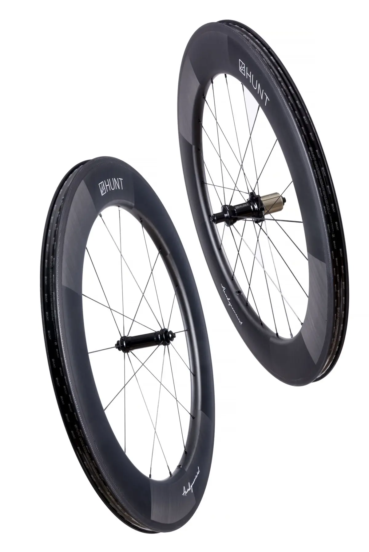 Hunt 82 Carbon Aerodynamicist Wheelset | Previous Model Ic290 1
