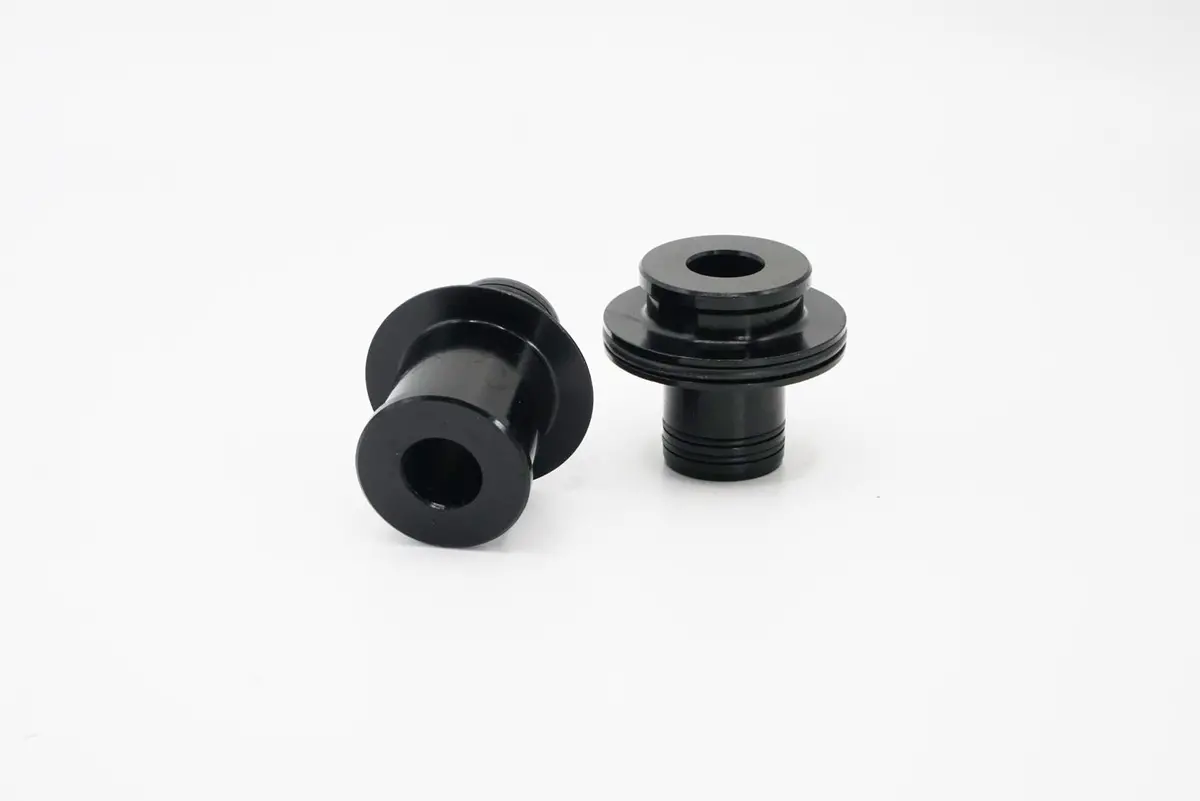 Front Axle Adapters | 4 Season | 9Mm Thru-Axle | Disc Brake 1