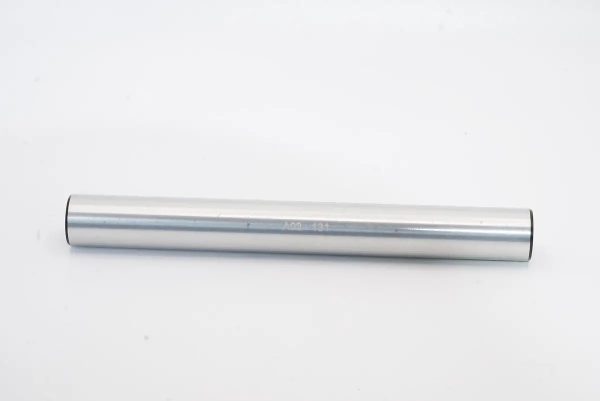 Rear Hub Axle | Engage Cl | Rear Axle | Boost | Center-Lock/6-Bolt 1