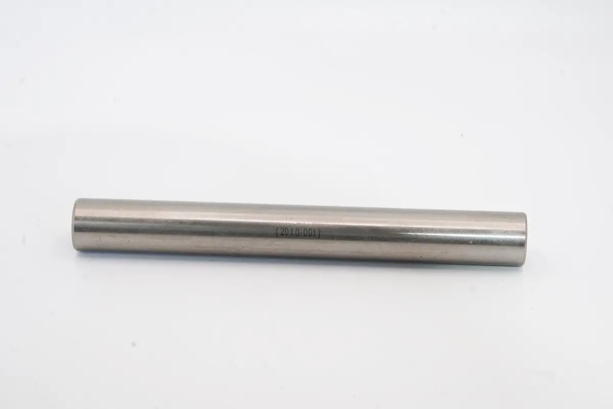 Rear Hub Axle | Engage Cl | Steel | Rear Axle | Center-Lock/6-Bolt 1