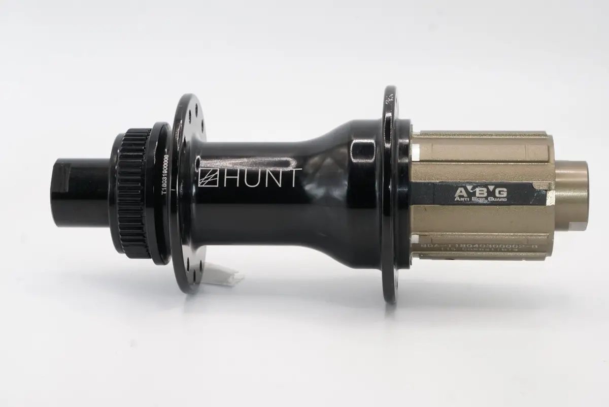 Rear Hub | Loop 4 Season Gvl | Disc Brake | 28 Hole | Black 1