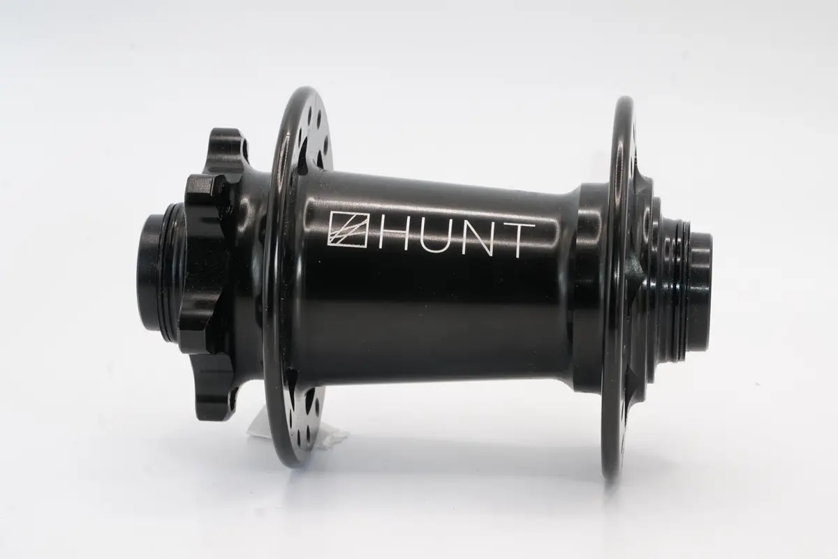 Front Hub | Enduro V1 Non-Boost | 6-Bolt | 32 Hole | Black 1