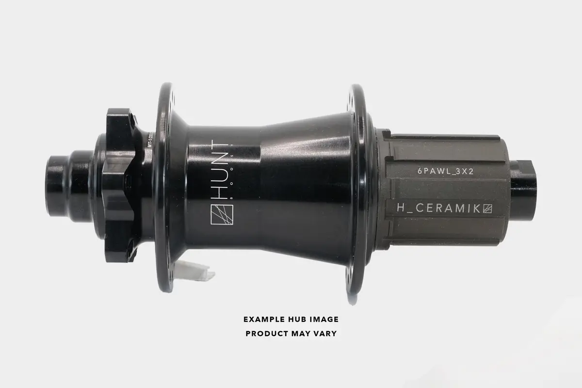 Rear Hub | Engage 17 Boost | 6-Bolt | 28 Hole | Black 1