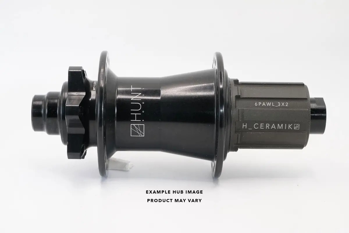 Rear Hub | Engage 17 Rapid Boost | 6-Bolt | 32 Hole | Black 1