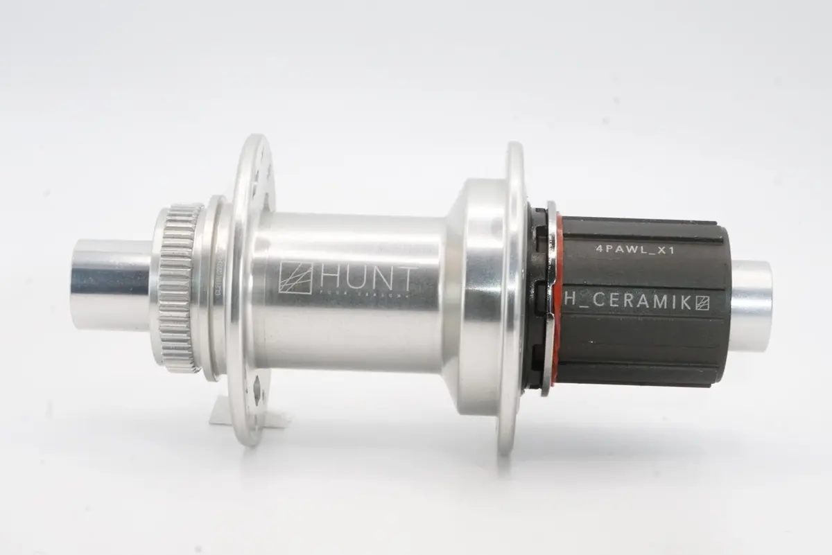 Rear Hub | Engage Cl 4 Season S | Disc Brake | 24 Hole | Silver 1