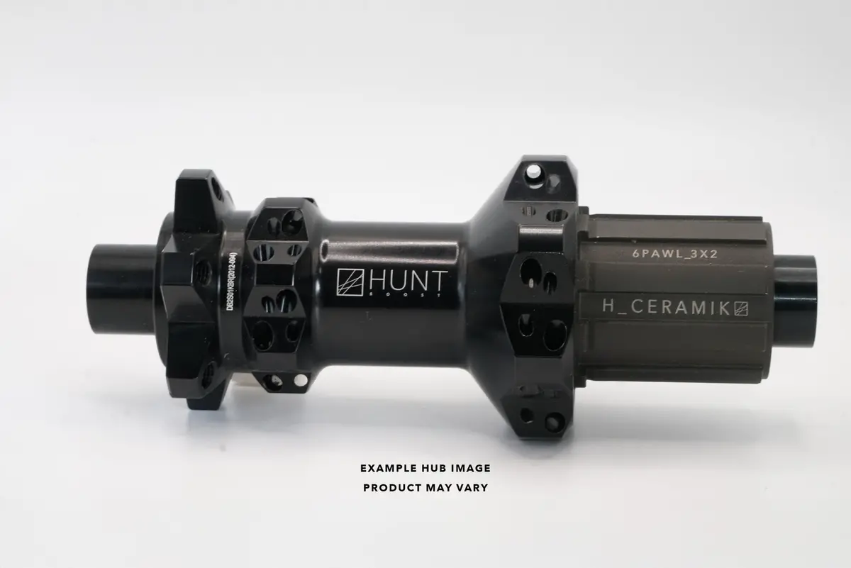 Rear Hub | Engage Cl Boost Sl | Center-Lock | 28 Hole | Black 1