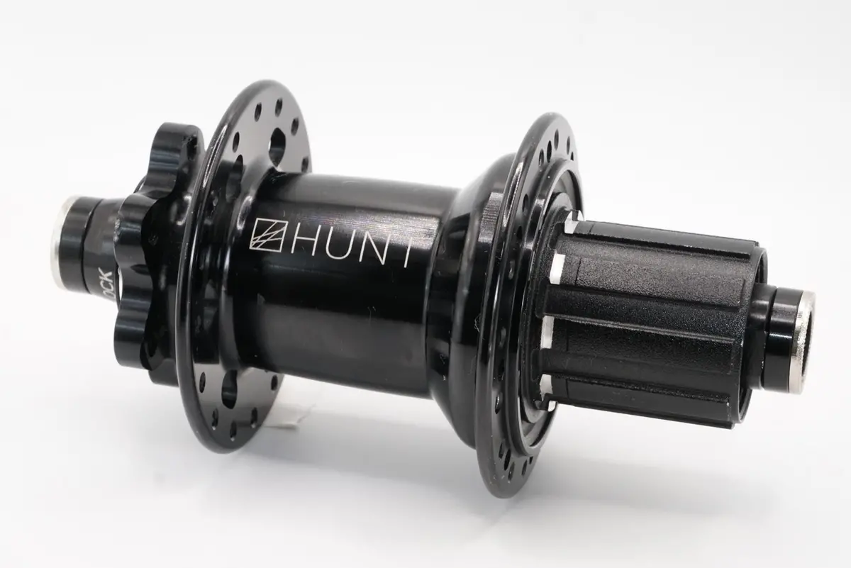 Rear Hub | Trail V1 60T Non-Boost | 6-Bolt | 32 Hole | Black 1