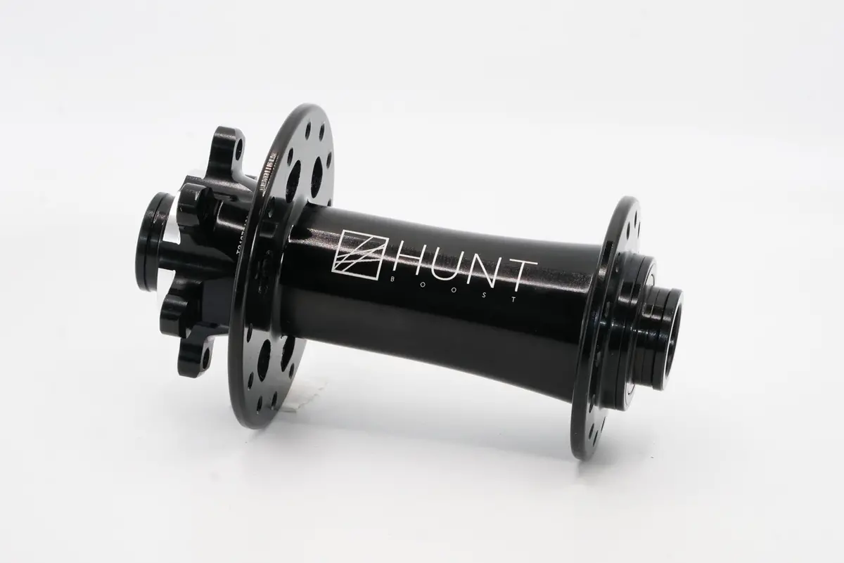 Front Hub | Trail V1 Boost | 6-Bolt | 28 Hole | Black 1