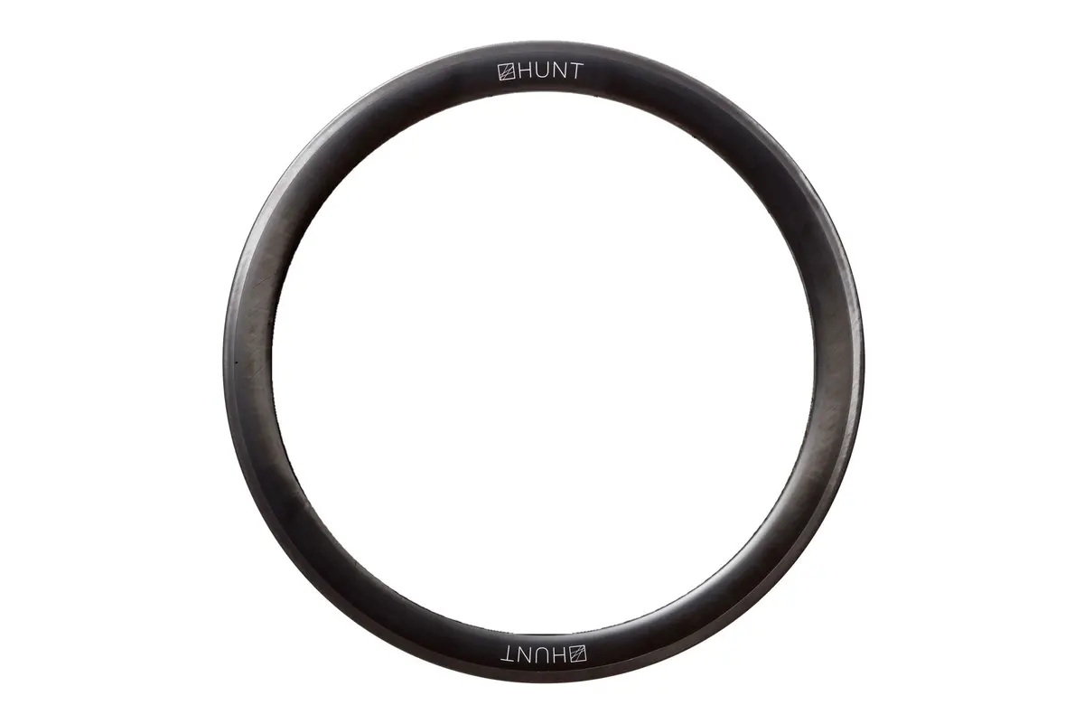 Hunt 50 Carbon Spoke Matte Black Rim | Rear 1