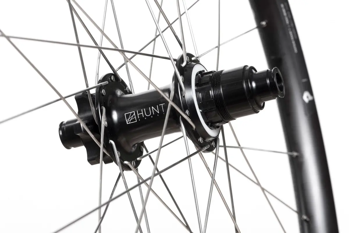 Rear Hub | Europa Boost 48T | 6-Bolt | 32 Hole | Black 1