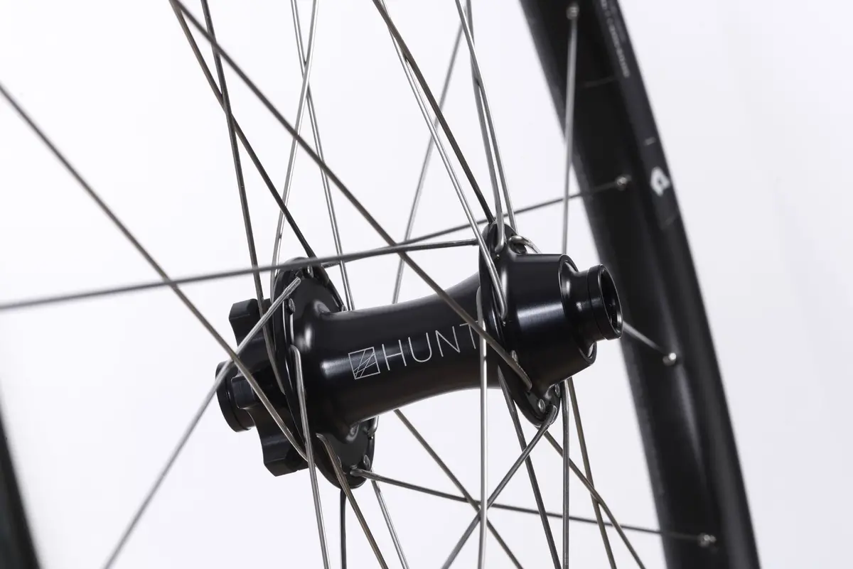 Front Hub | Europa Boost 48T | 6-Bolt | 28 Hole | Black 1