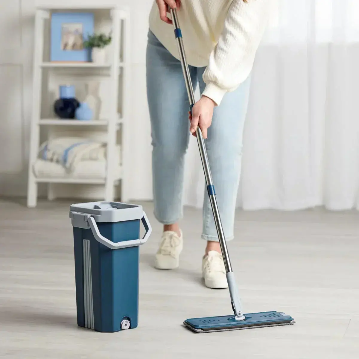 New And Easy 2 Chamber Microfiber Mop And Bucket W/ 4 Reusable Pads 1