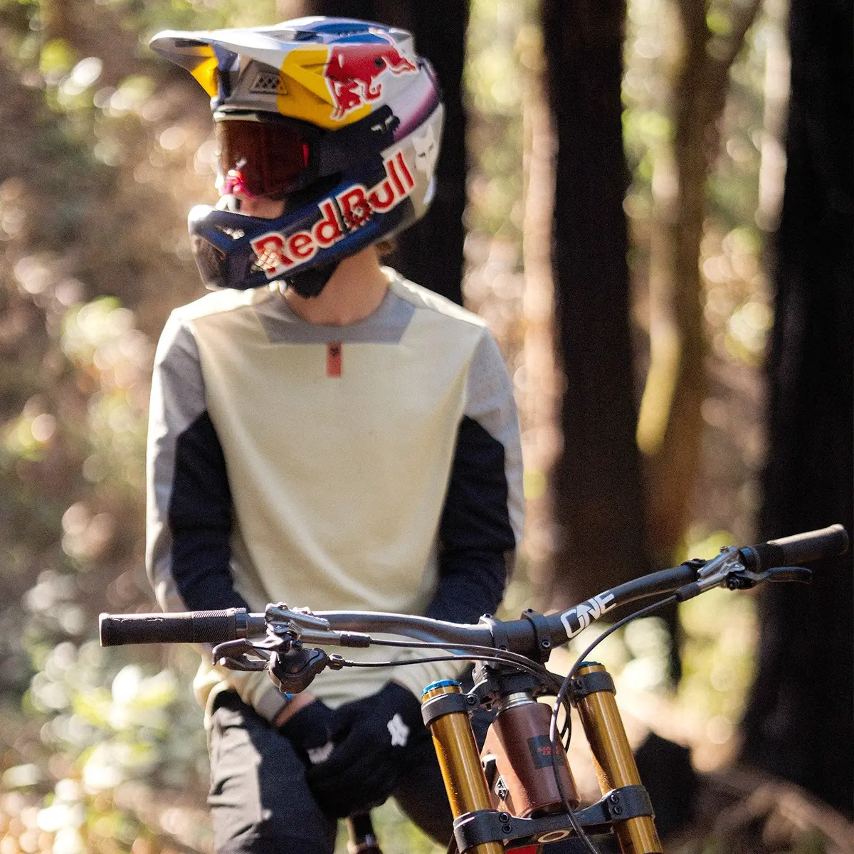 V2 Carbon Handlebar Bundle 4