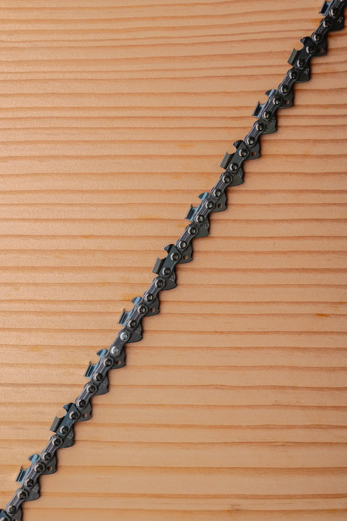 Oregon 20Lgx (.325 X .050) Round Chisel Full Comp Chain 1