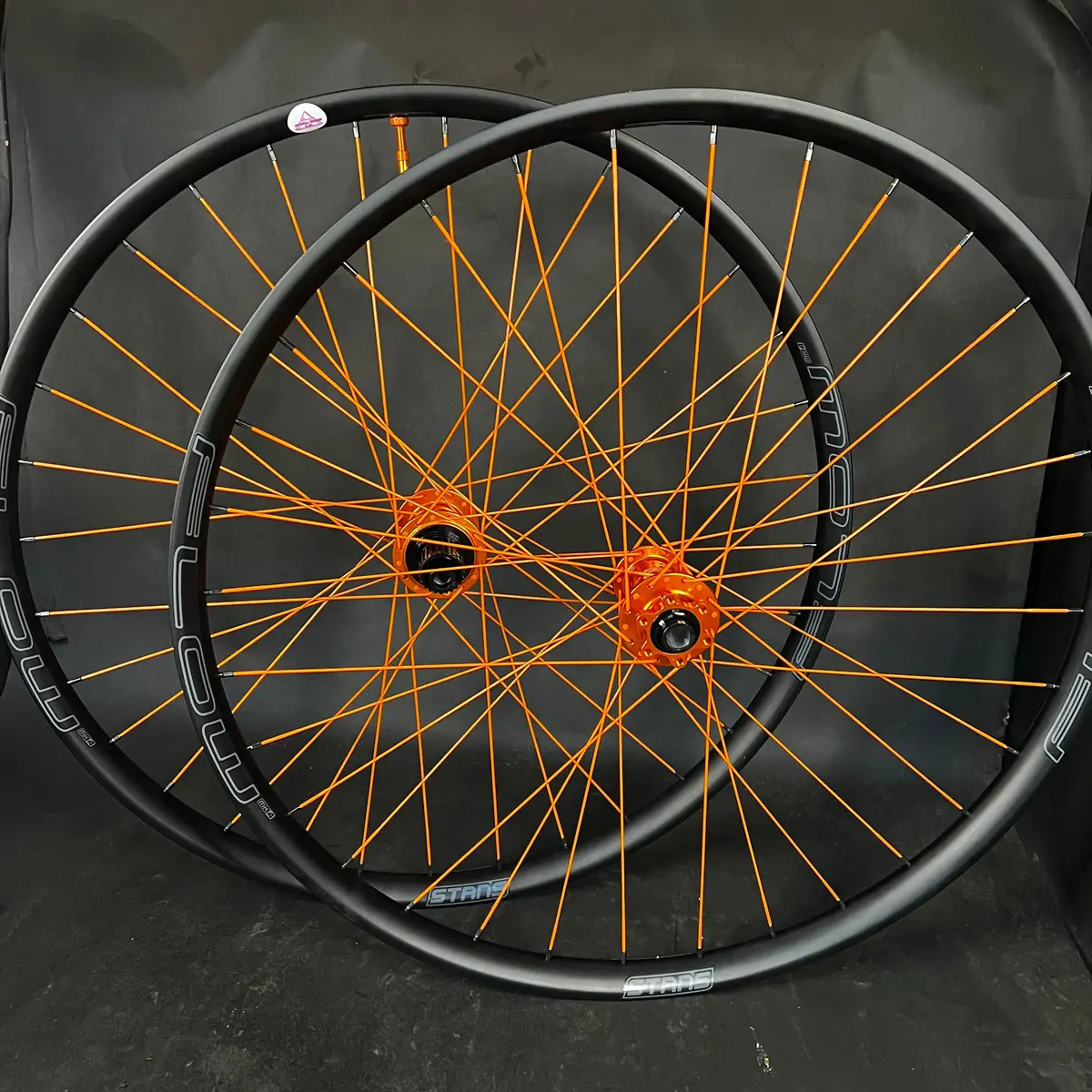 Trail: Full Orange Flow Mk4 Rims W/ Hydra 2 Boost Hubs 1