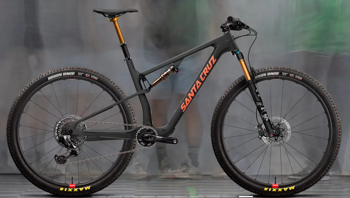 Santa Cruz - Blur - Sort & Laksefarvet 1