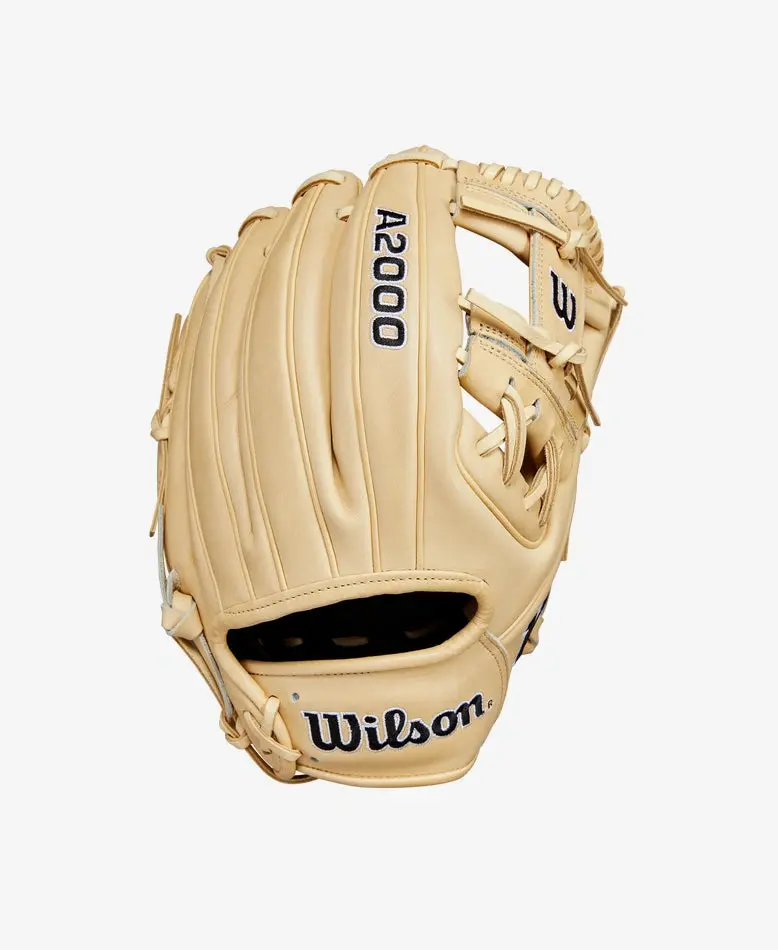 Wilson A2000 - 11.75" - Classics Series 1975 Baseball Glove 1