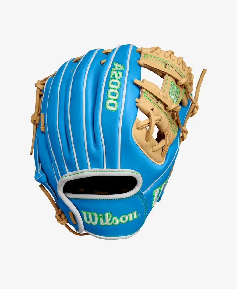 Wilson A2000 - Winter 2024 - 11" - Infield Baseball Glove 1