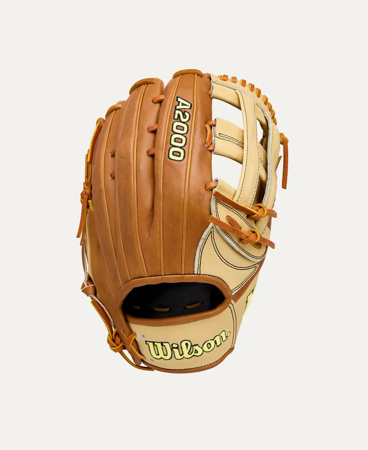 Wilson A2000 202 Classics Series 1777 12.75” Outfield Baseball Glove 1