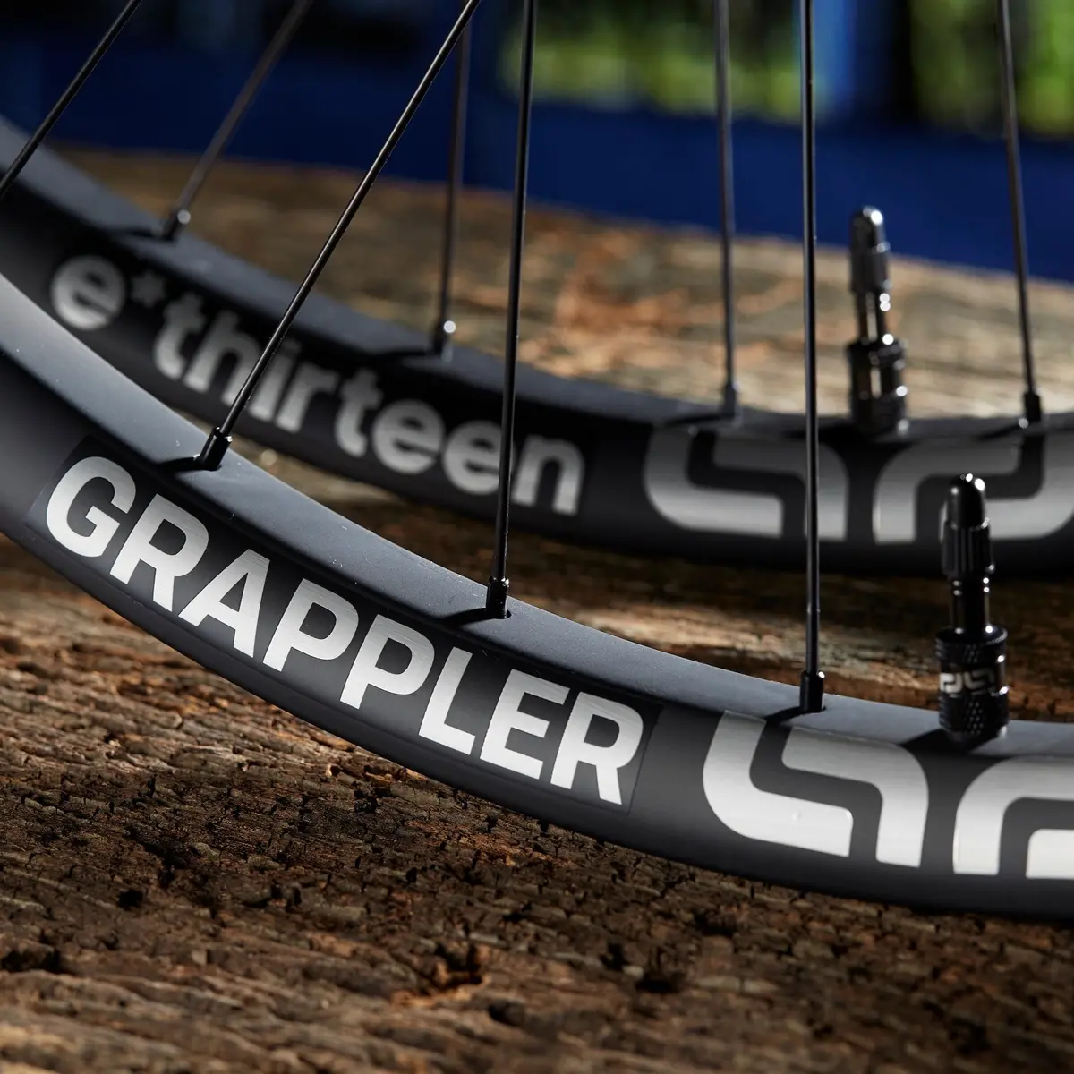 Grappler Race Carbon Enduro Wheels 2