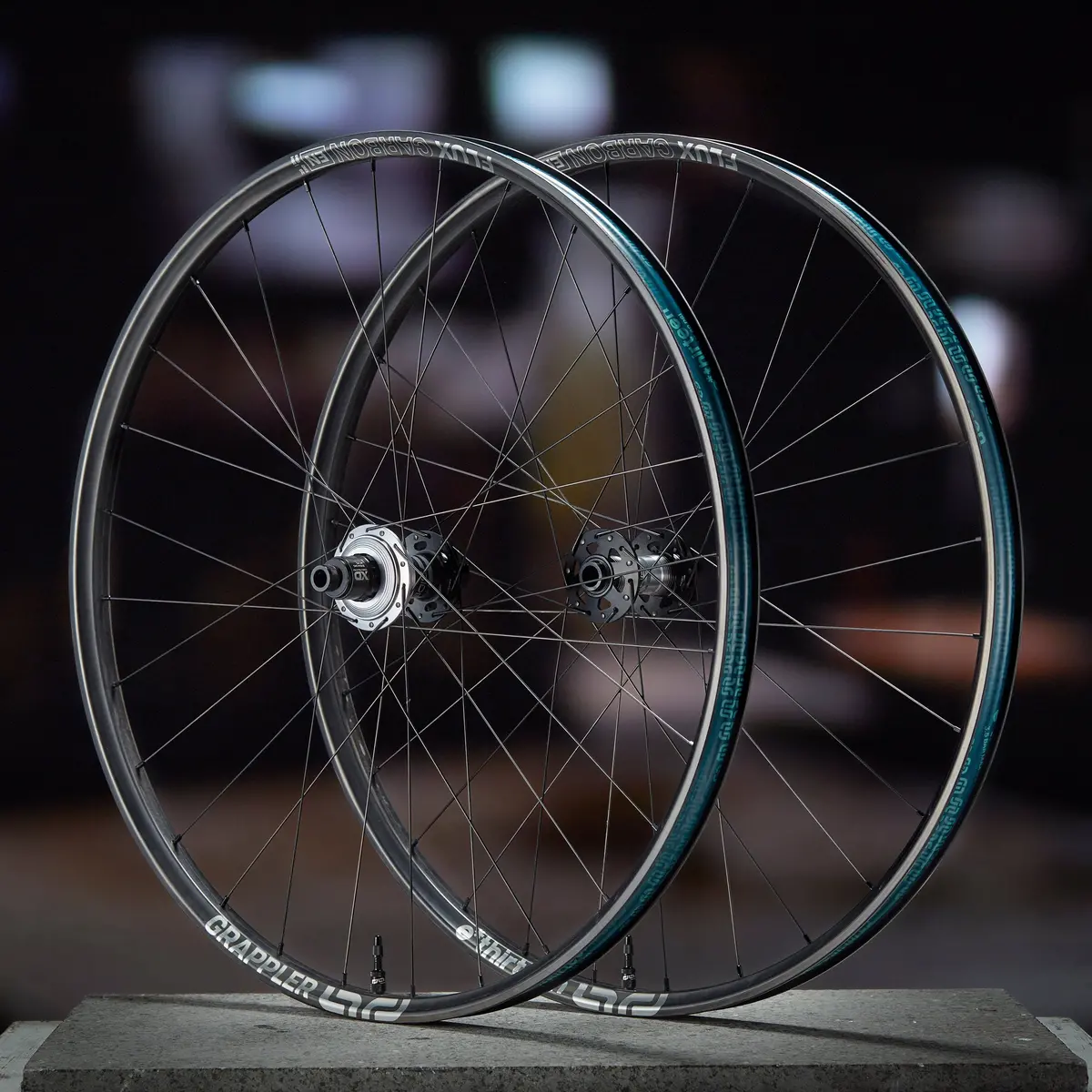 Grappler Sidekick Flux Carbon Enduro Wheels 1