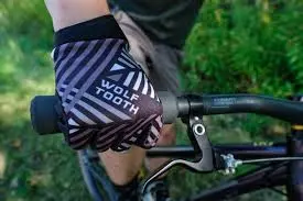 Wolf Tooth Flexor Glove - Wolf Tooth 1