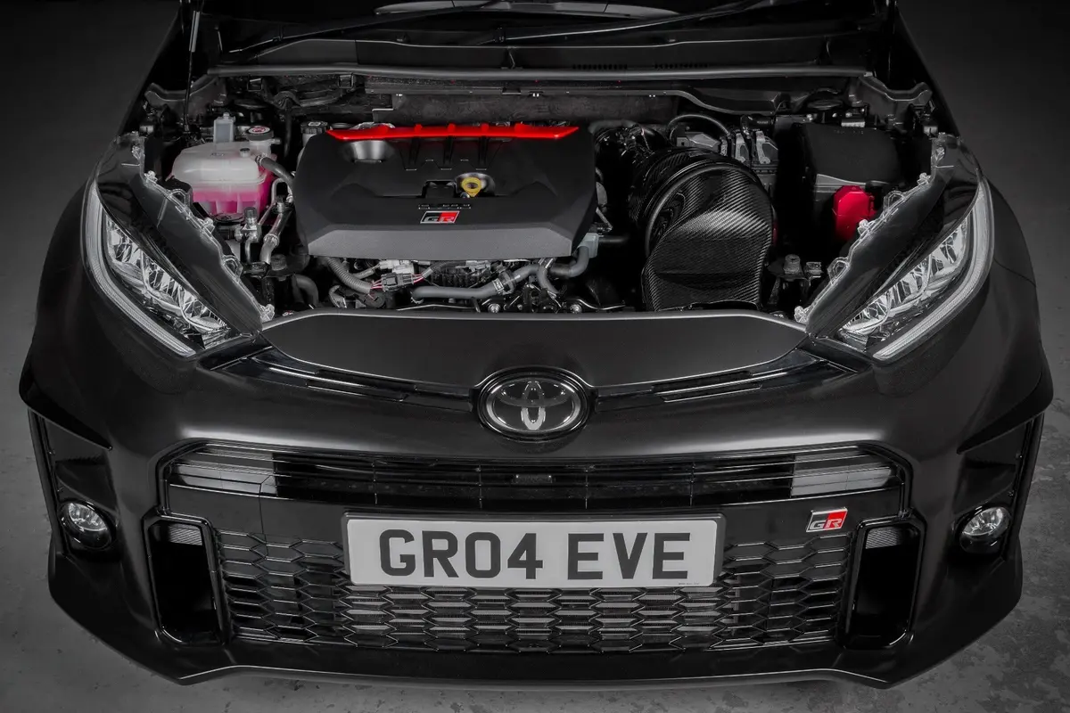 Eventuri Gloss Carbon Fibre Intake System - Toyota Gr Yaris 2