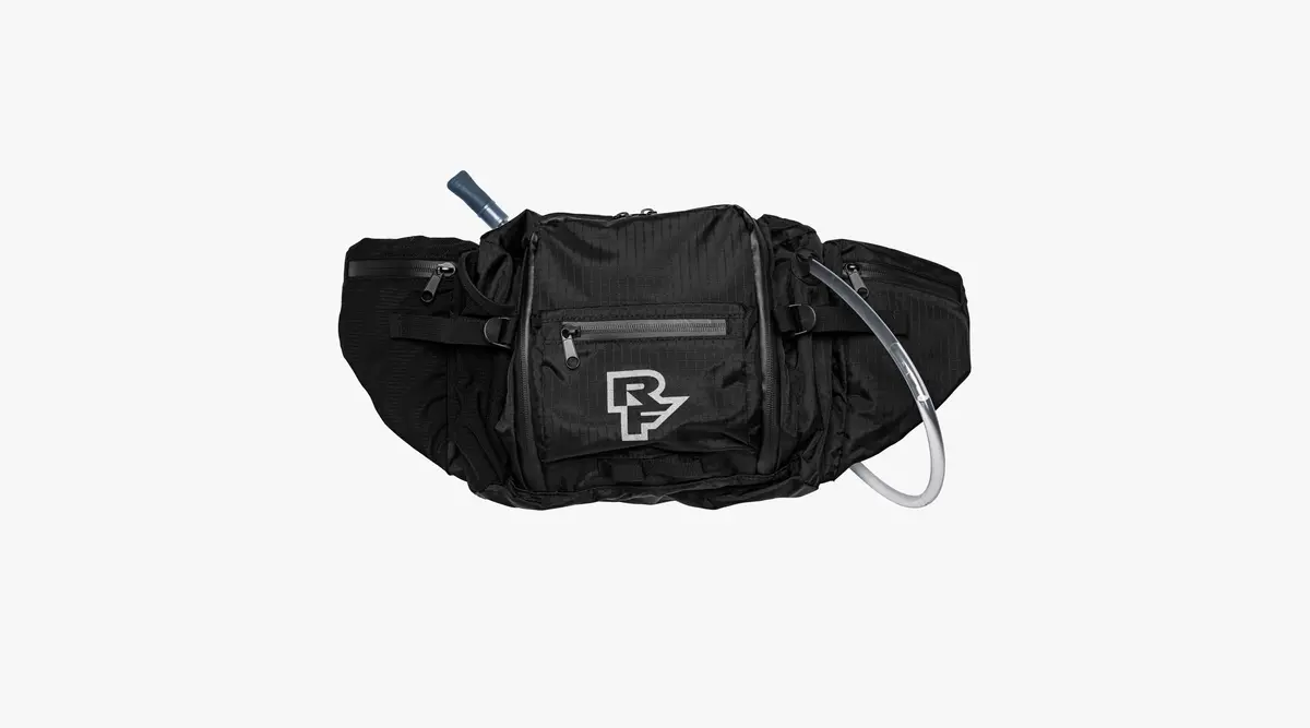 Race Face Stash Hoftetaske Stealth 3L 1