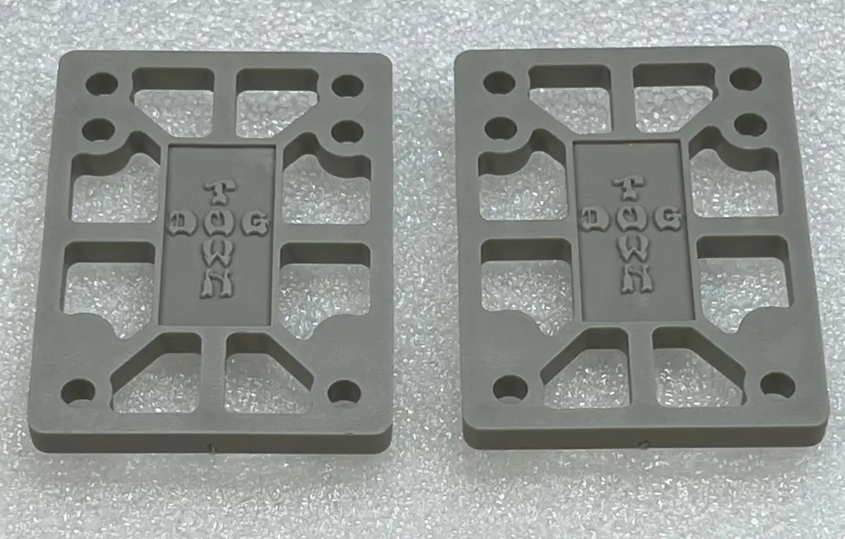 Dogtown 1/4" Skateboard Riser Pads - Grey 1