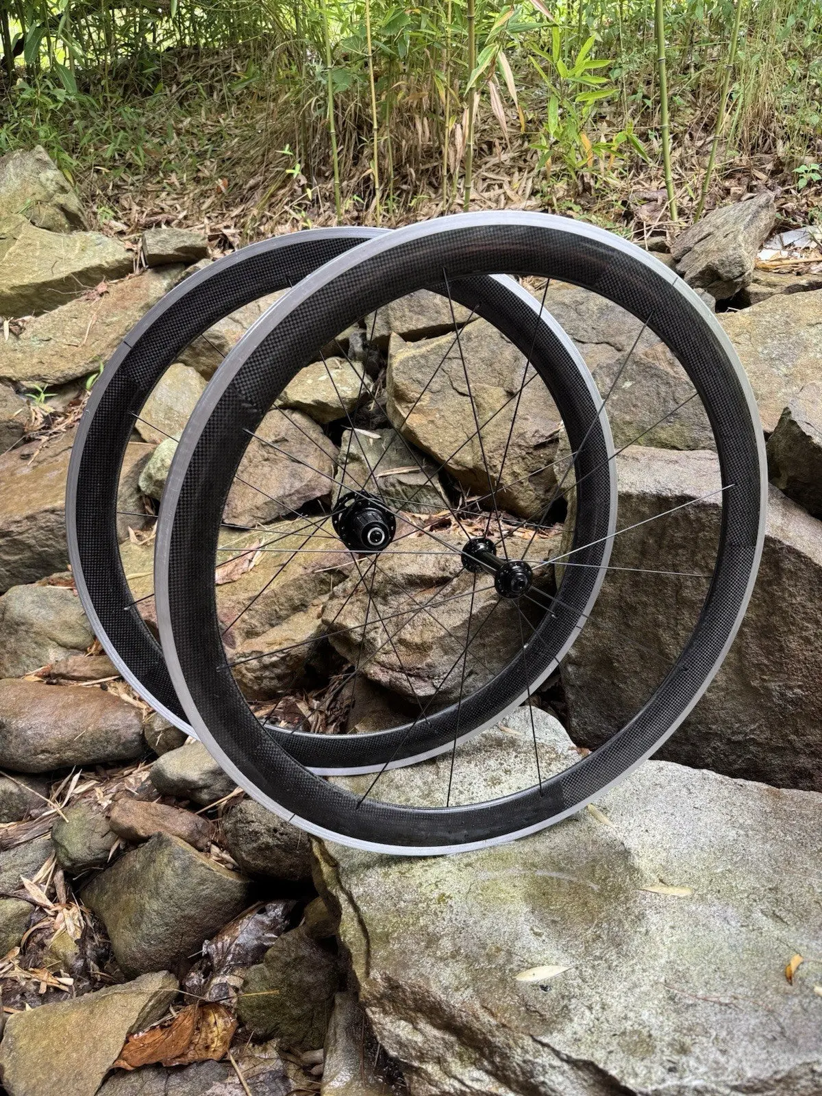 Bontrager Aeolus Deep Carbon Rear 700C Road Wheelset 1