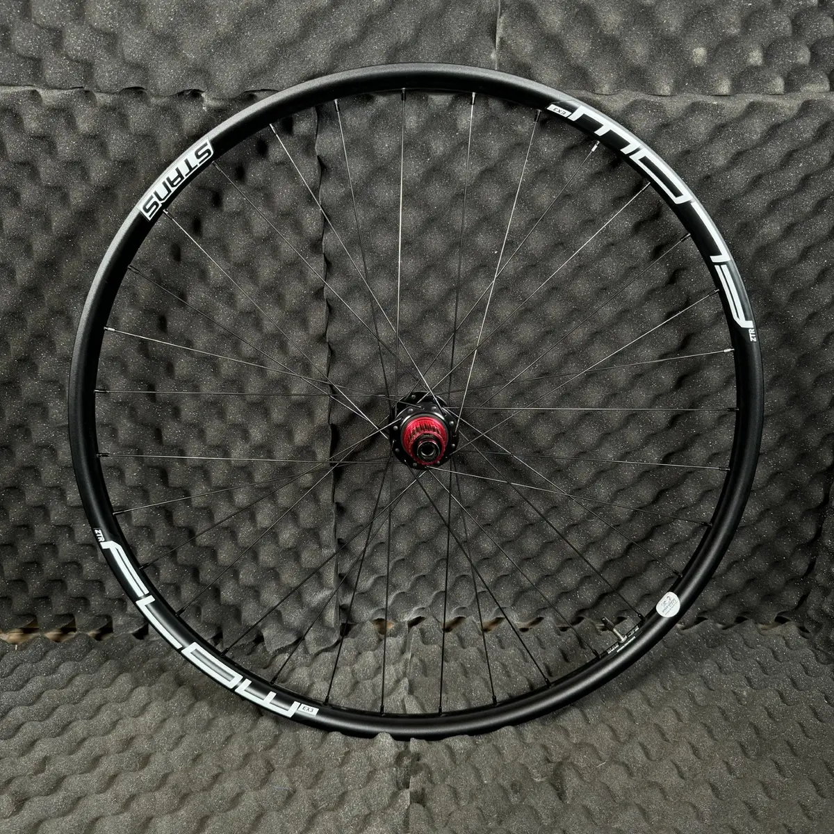 Flow Ex3 Rear Wheel 12X142 Neo Hub Dh /Enduro 1