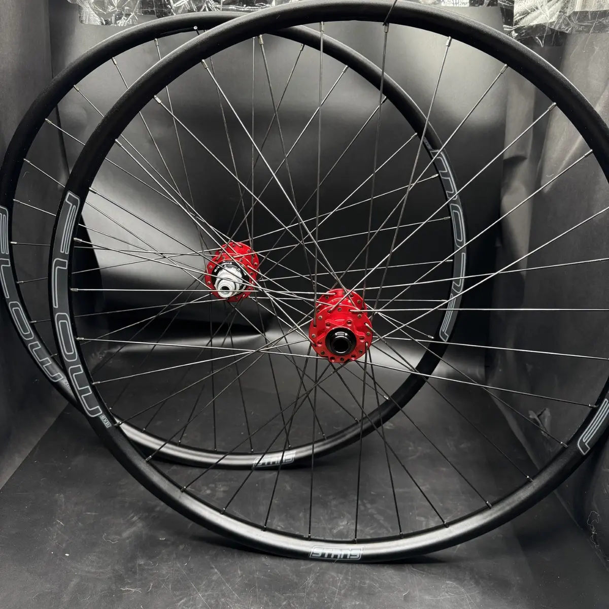 Hope Pro 5 Hard Enduro/Ebike Wheelset 29", 27.5", Or Mullet 1