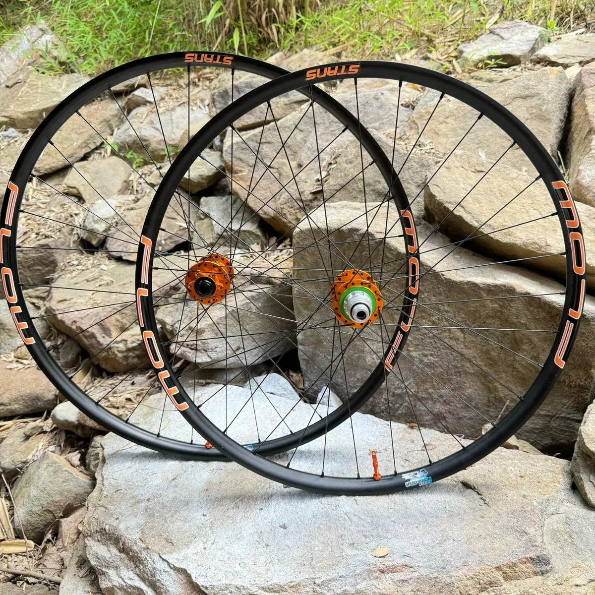 Hope Pro 5 Enduro Wheelset With Flow Ex3 Rims 1