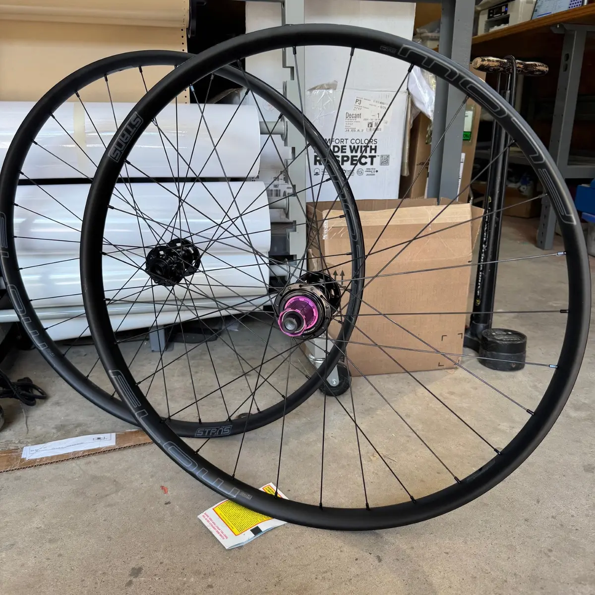 Quality Budget Mullet Dh Wheels, With Flow Rims And Super Bubba Hubs 1