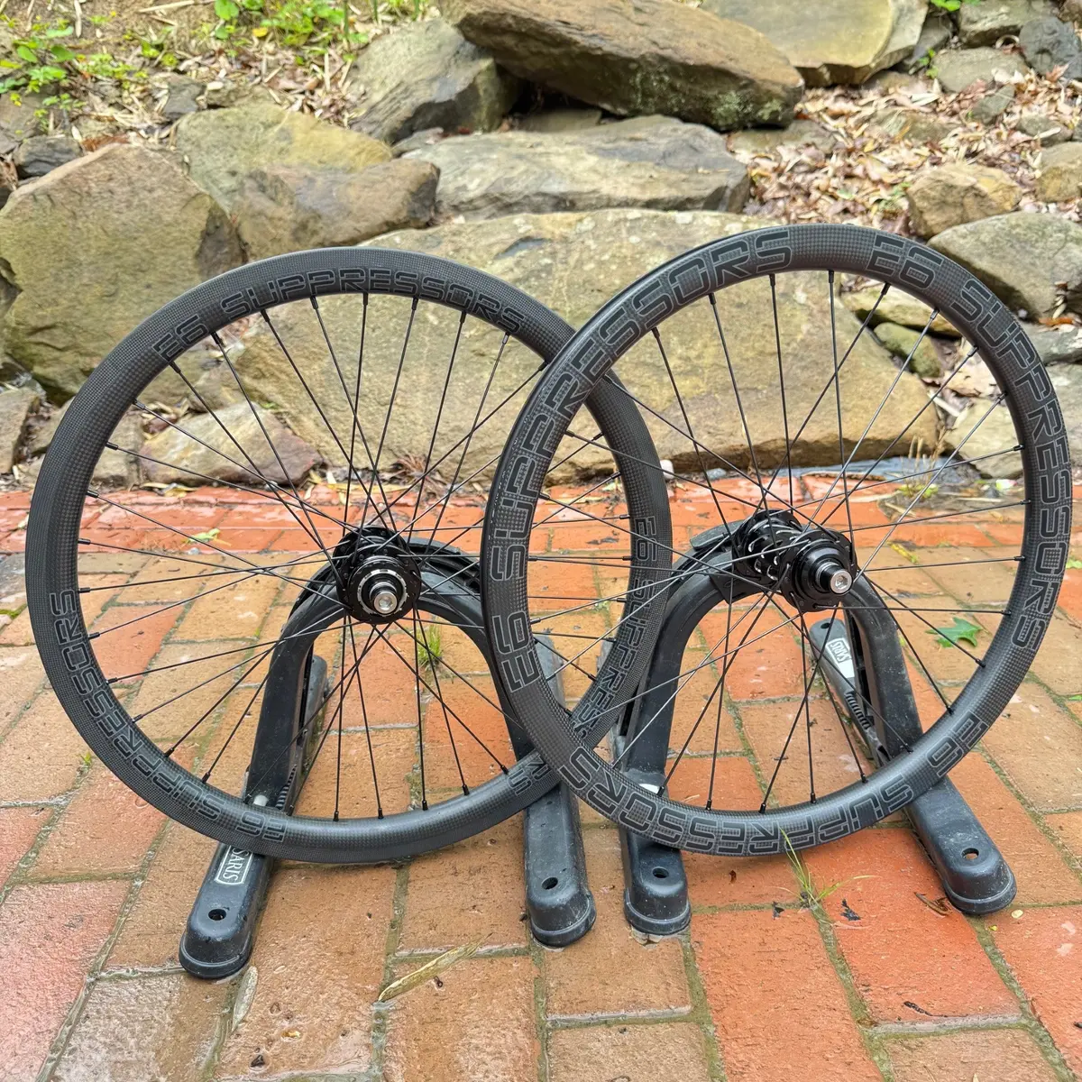 E6 Carbon Mini/Expert 20” Bmx Rims With Onyx Ultra Hubs 1